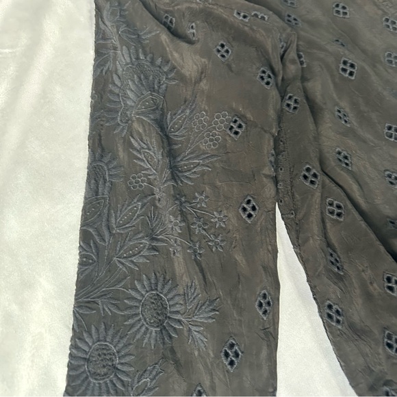 Johnny Was Embroidered Top - Picture 3 of 5